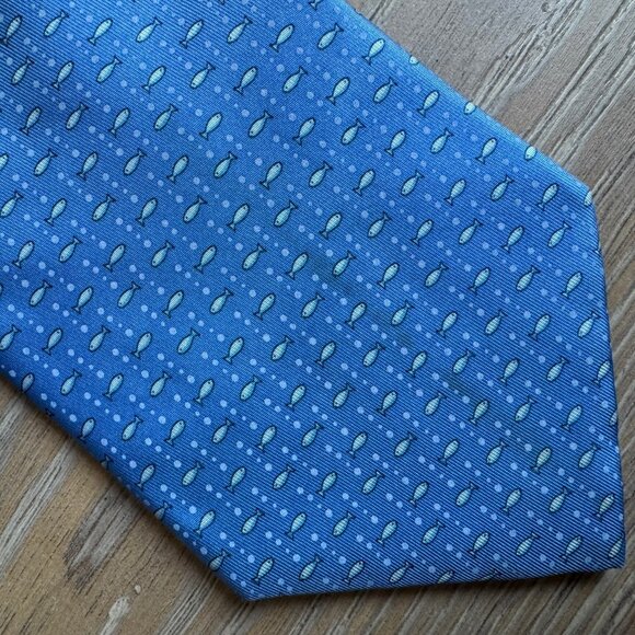 Salvatore Ferragamo Genuine Blue Fish Fishing Luxury Mens 100% Silk Tie Necktie - Picture 2 of 15